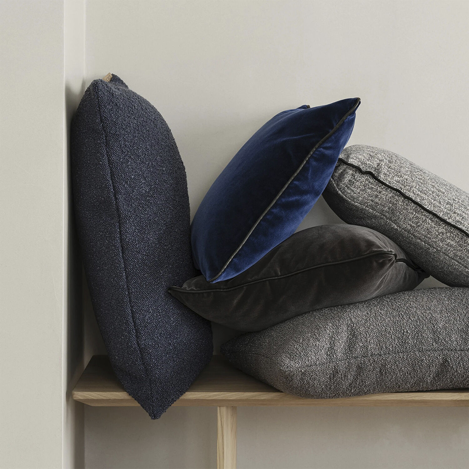 Cushion cover -BOUCLE- Colour Espresso 50 x 50 cm