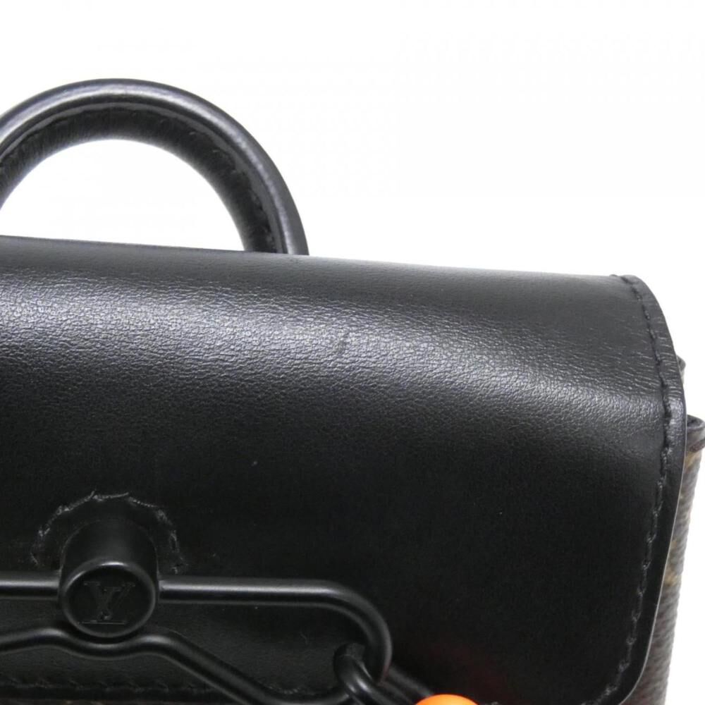 Louis Vuitton Shoulder Bags