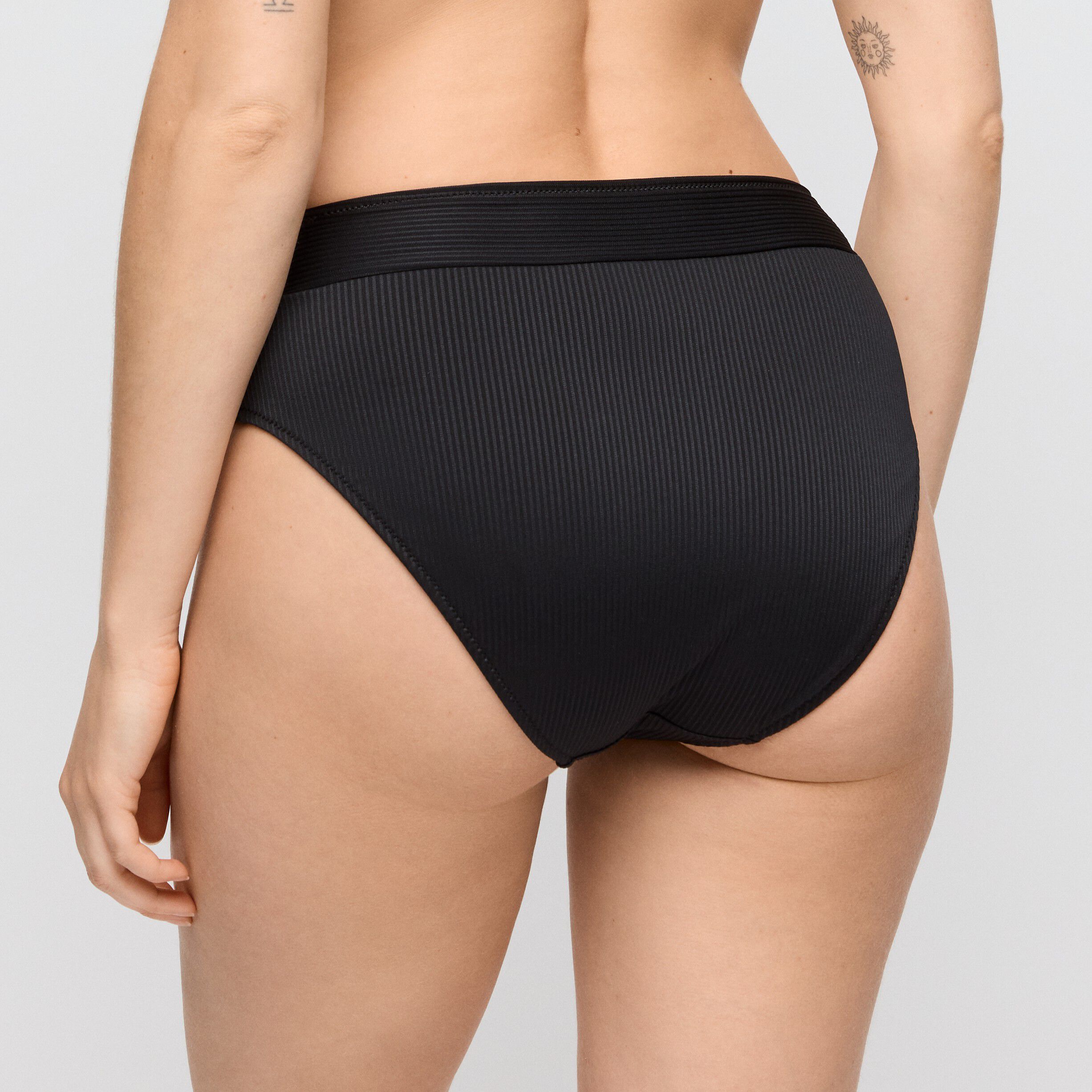 Cassie h&oslash;j bikini trusse