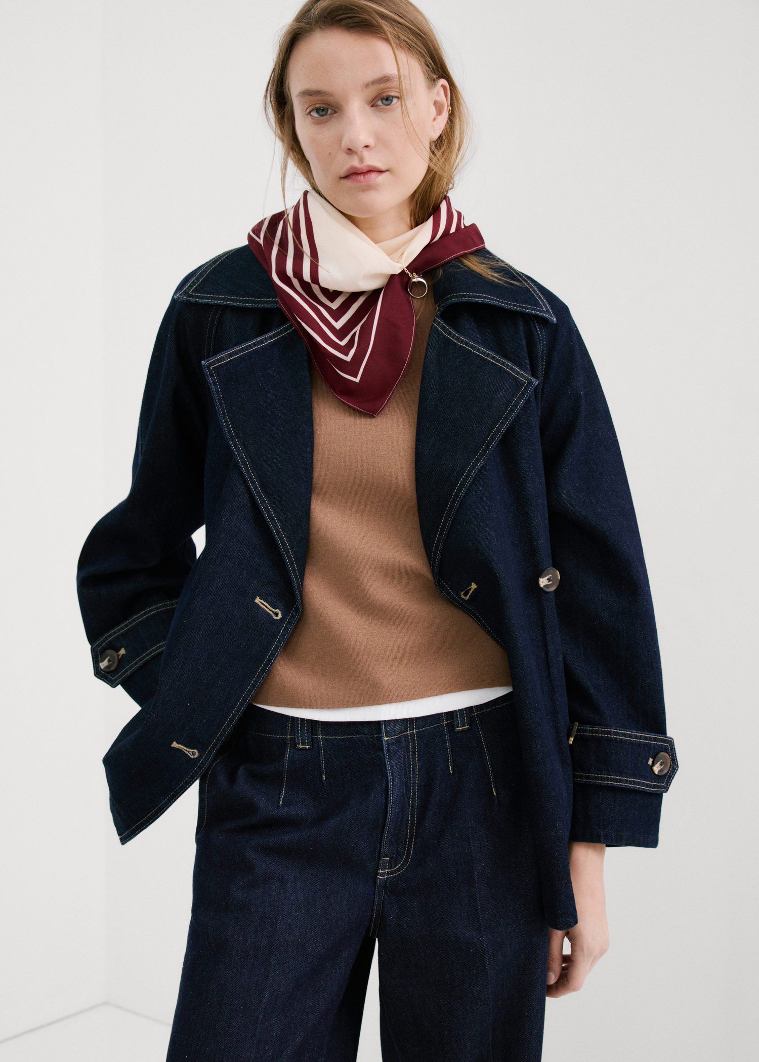 Wide leg mid-rise jeans