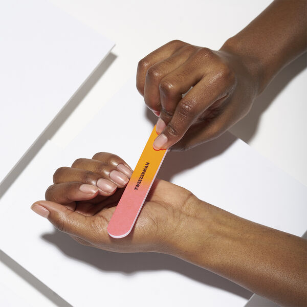 Neglefile neonfarvet