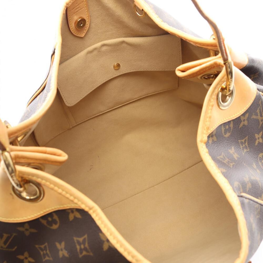 Louis Vuitton Shoulder Bags