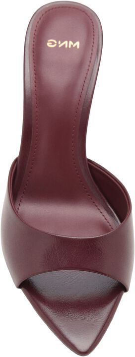 Pointed heel sandals