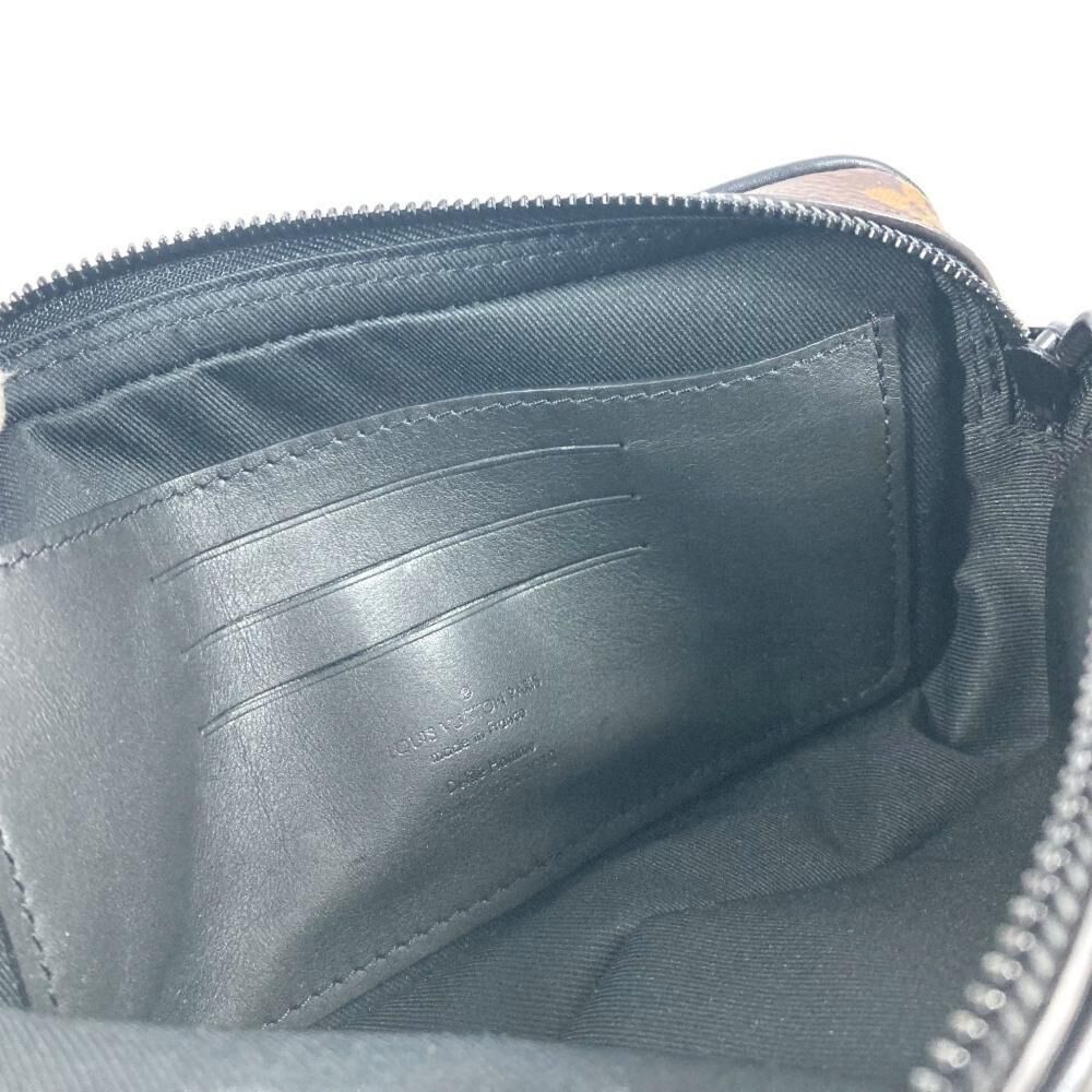 Louis Vuitton Clutch
