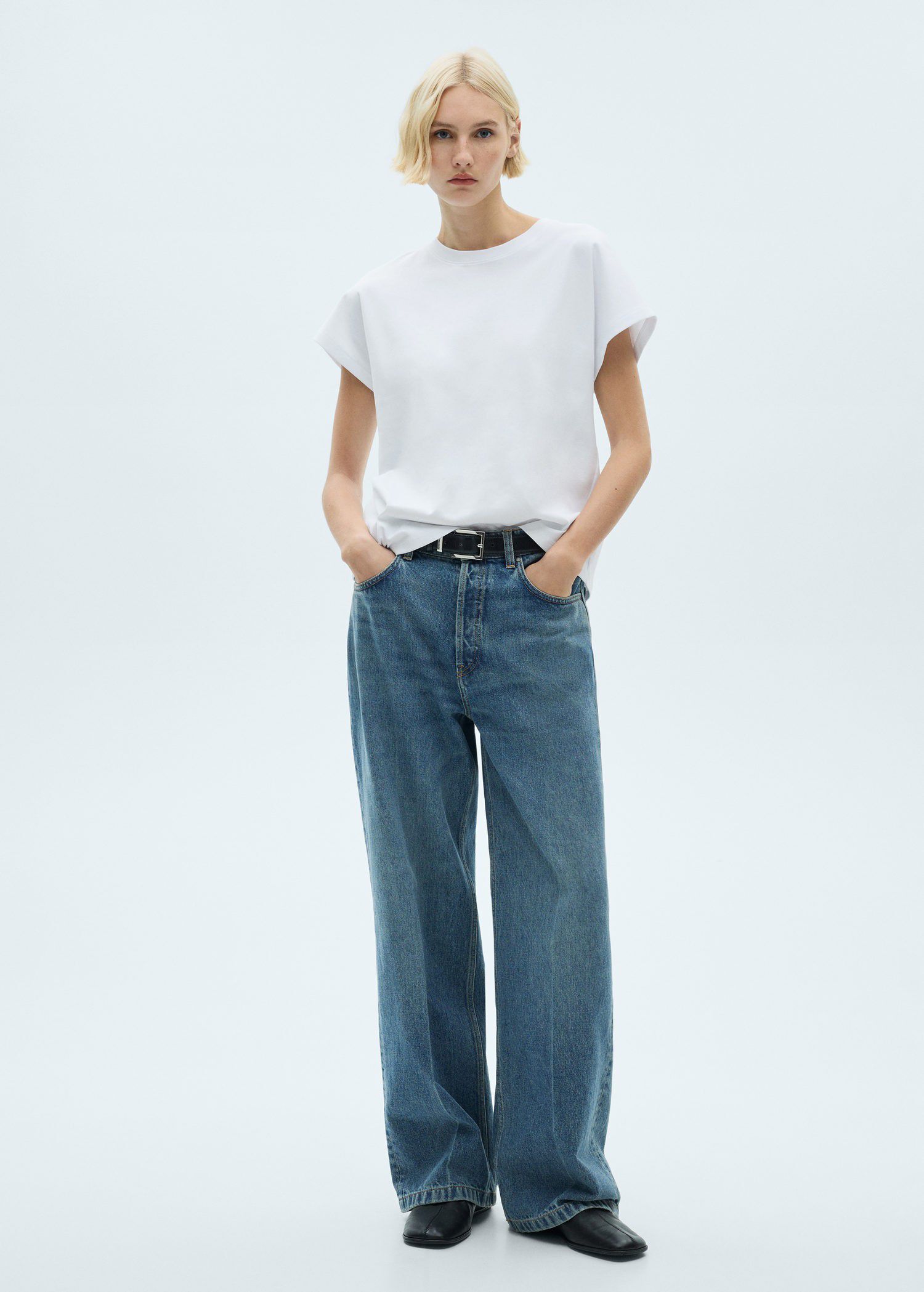 Short-sleeved cotton t-shirt