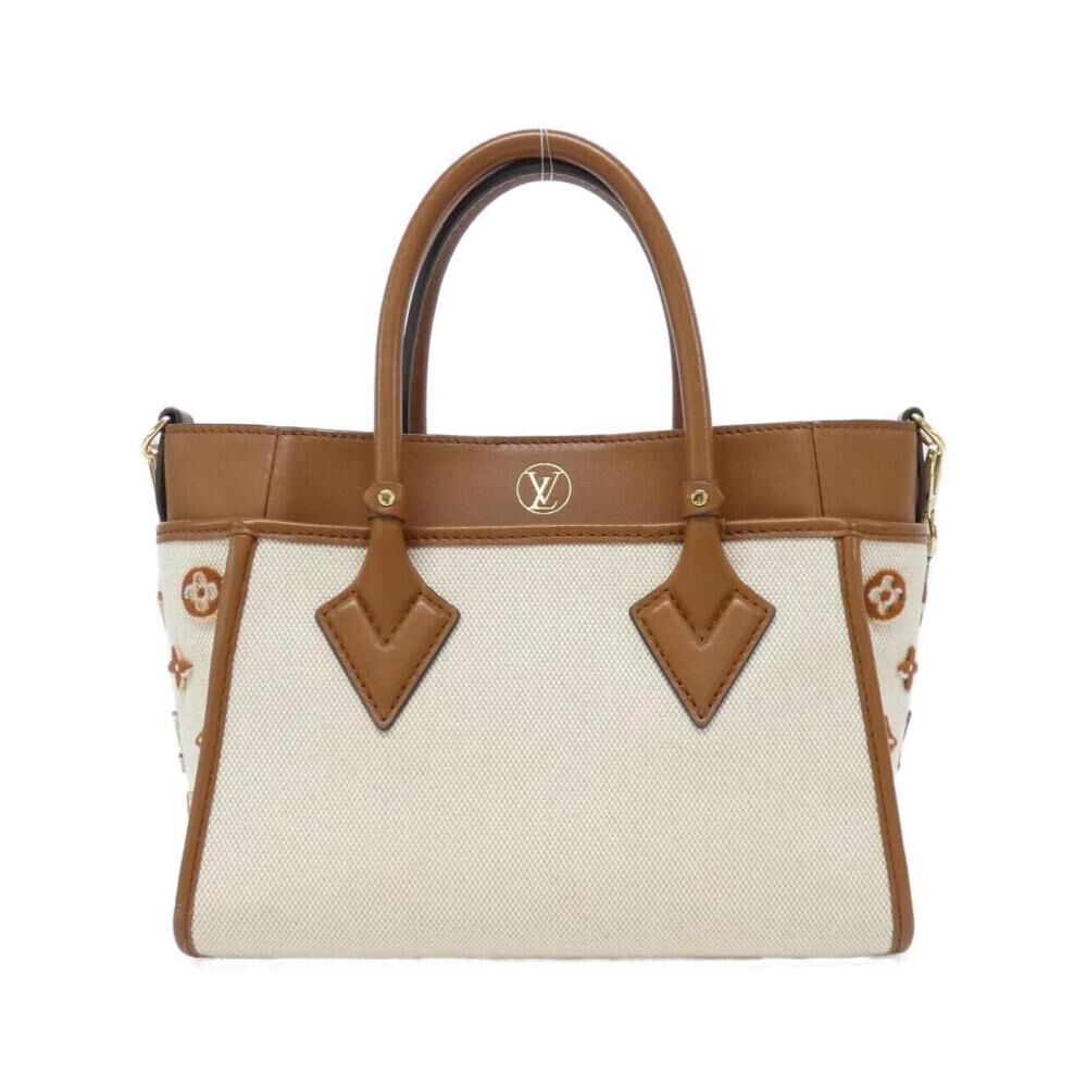 Louis Vuitton On My Side