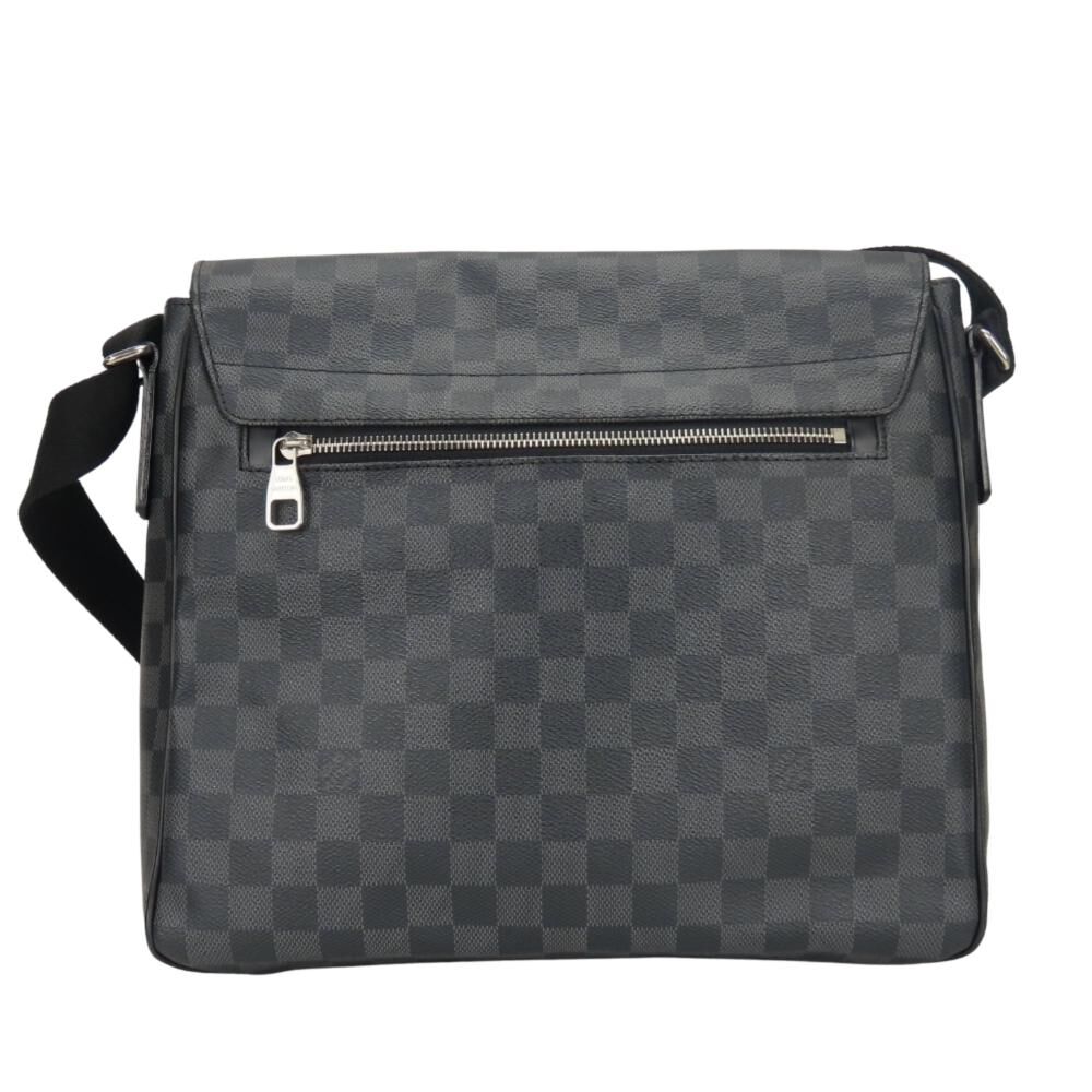 Louis Vuitton District