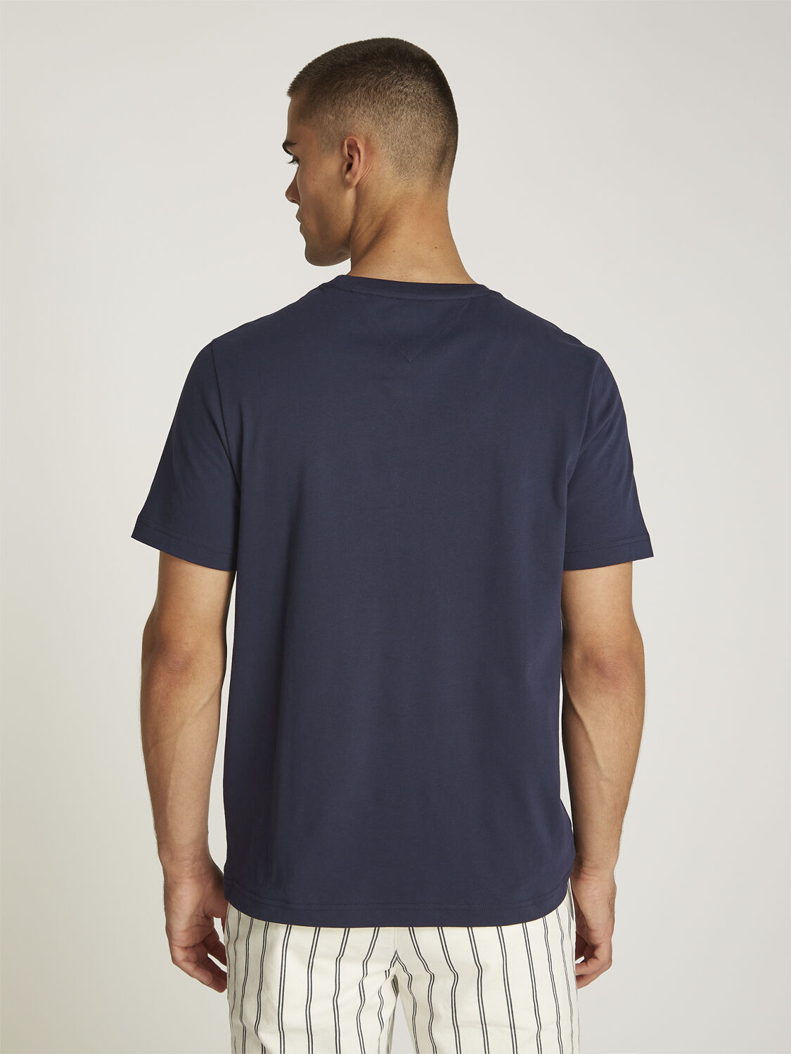 ESSENTIAL REG FIT SOLID TEE