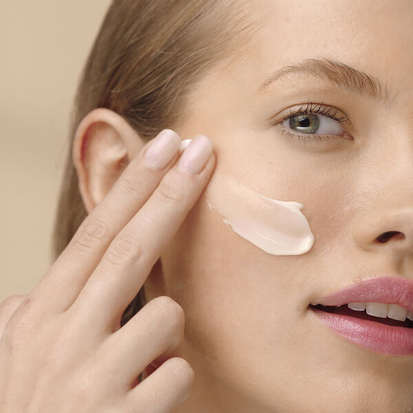 Revitalizing Supreme+ Youth Power Soft Crème