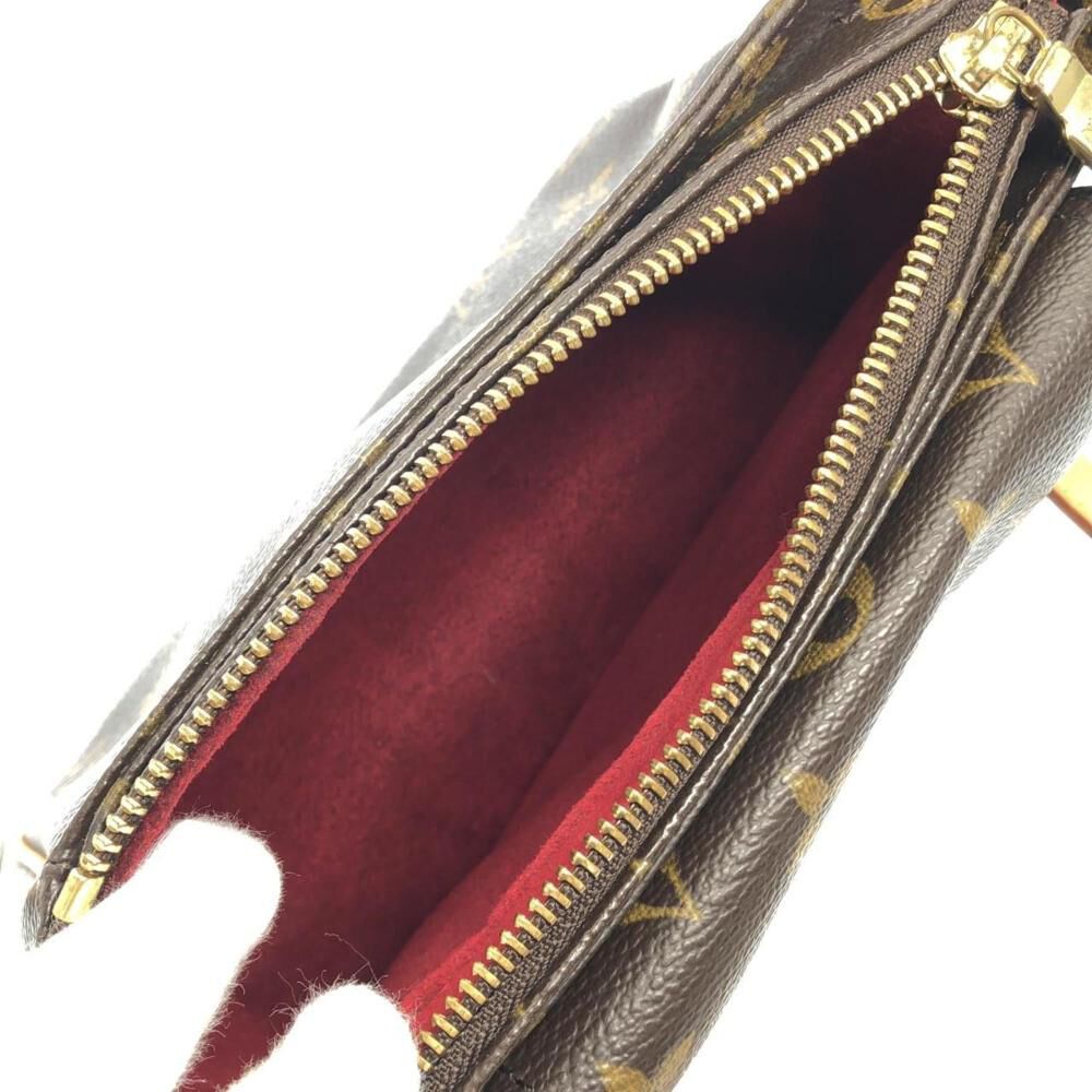 Louis Vuitton Shoulder Bags