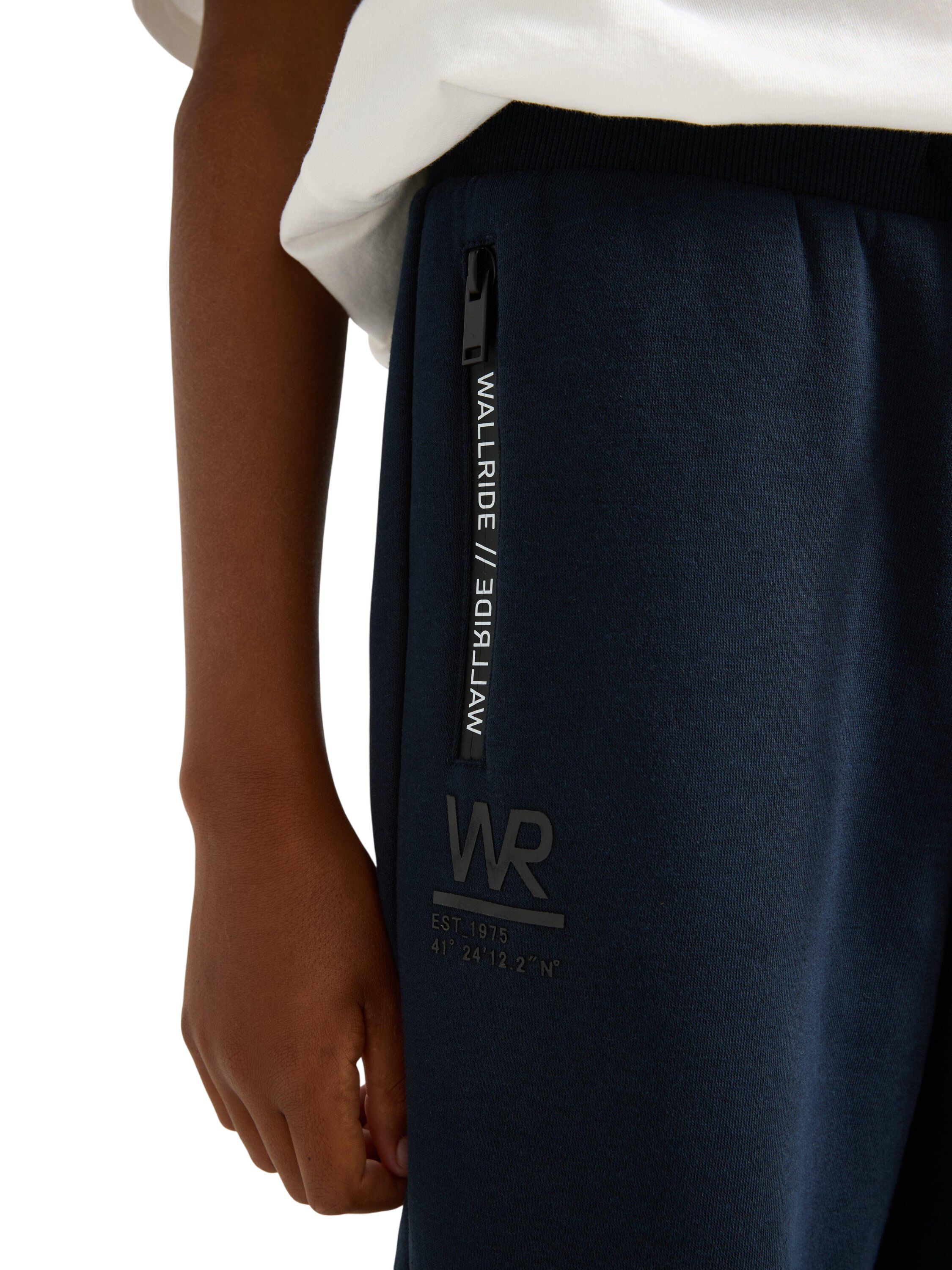 Soft joggers with side pockets with