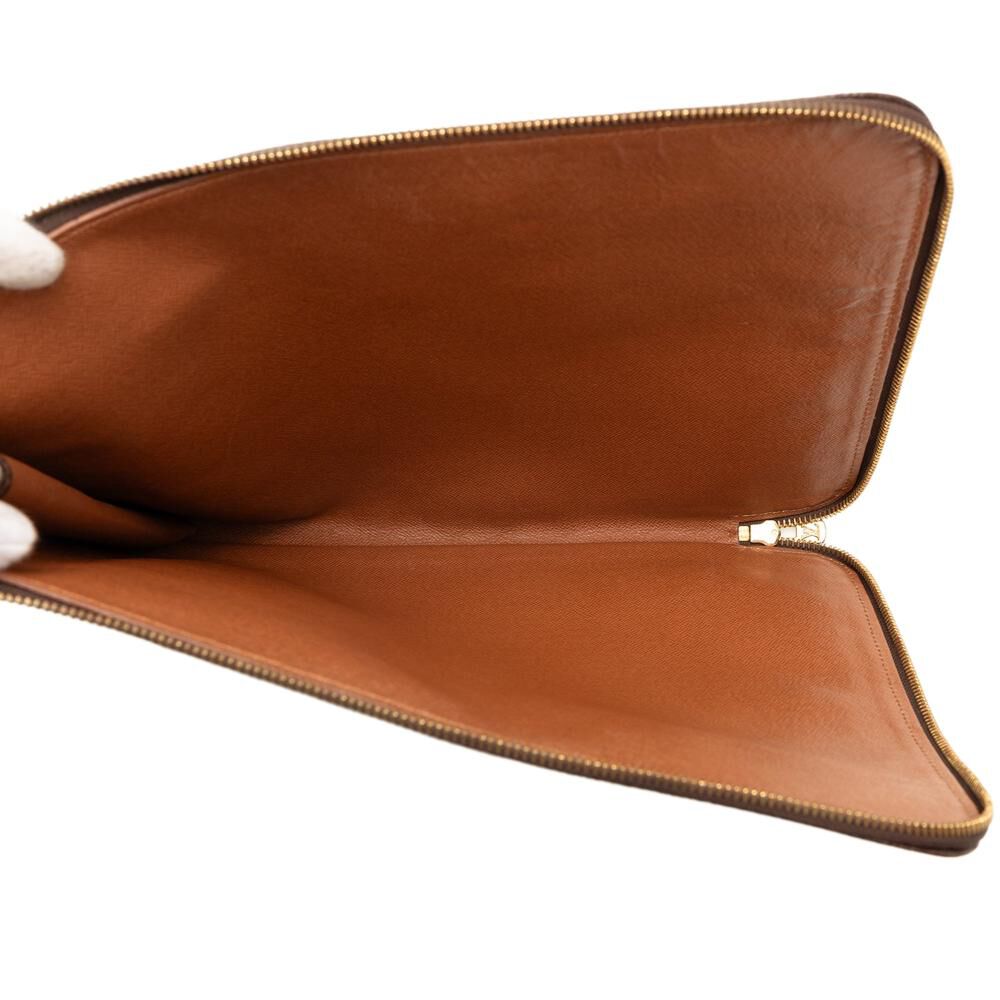 Louis Vuitton Poche Documents