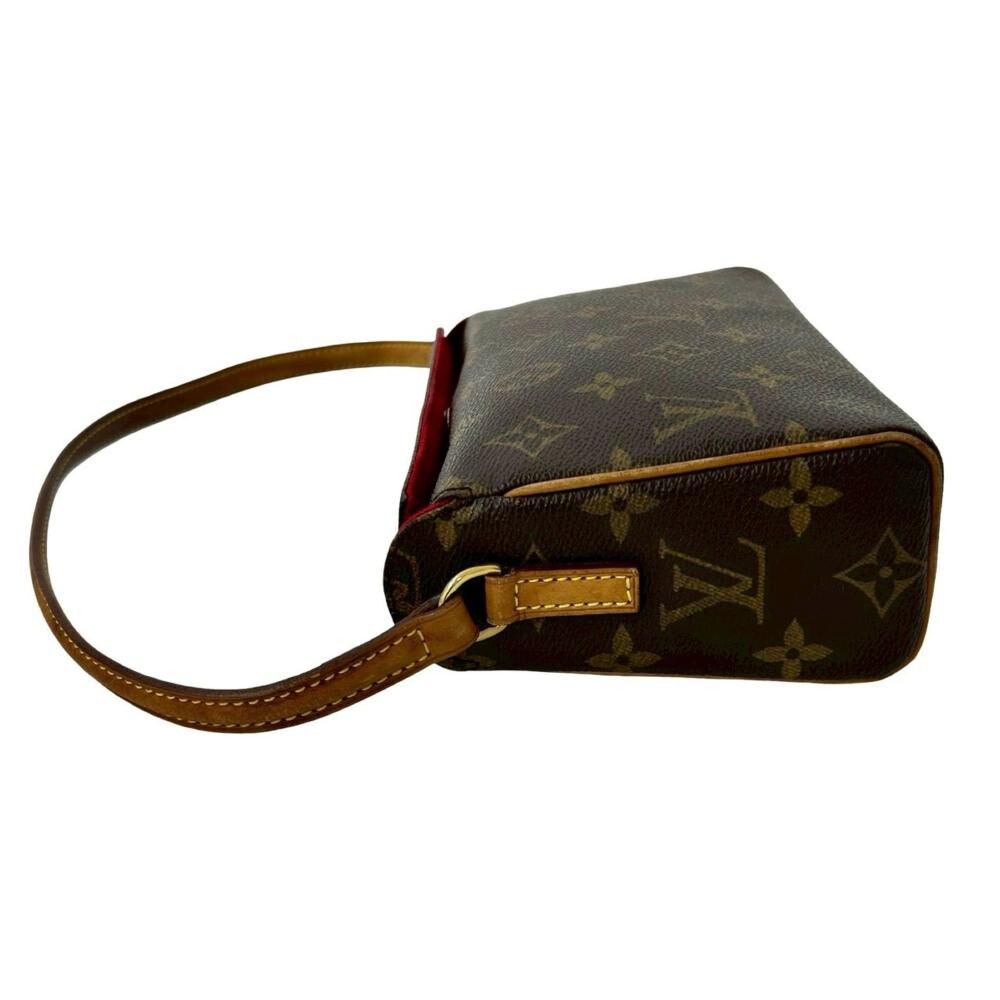 Louis Vuitton Shoulder Bags