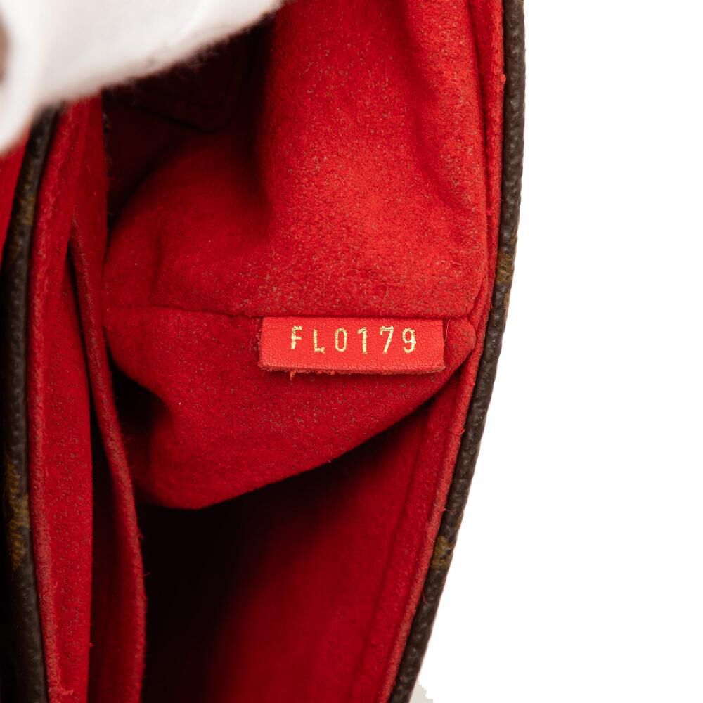 Louis Vuitton Shoulder Bags