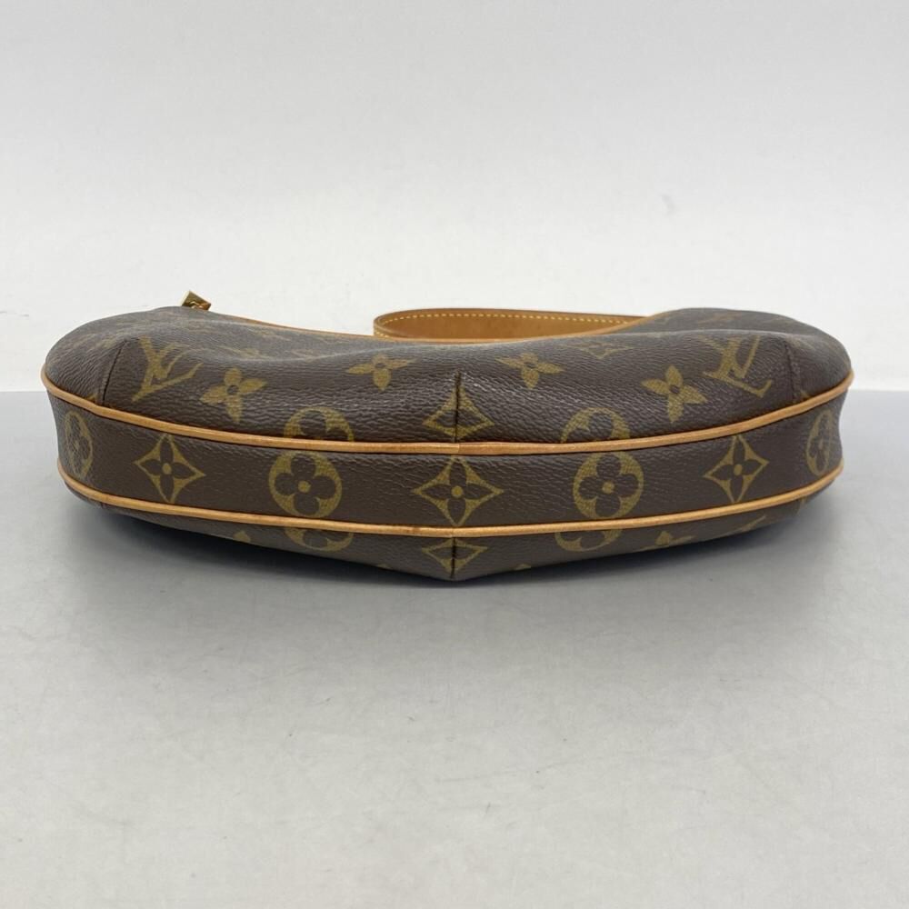Louis Vuitton Croissant