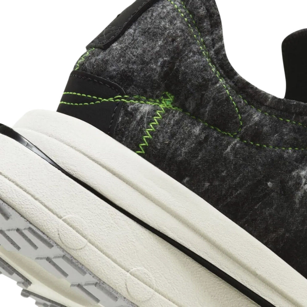 Air Zoom-Type sneakers