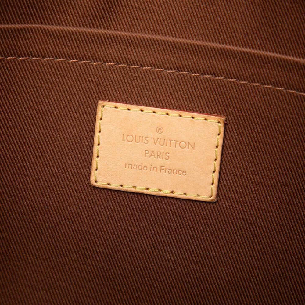 Louis Vuitton Clutch