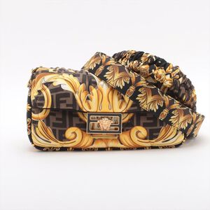 Fendi Baguette Mamma