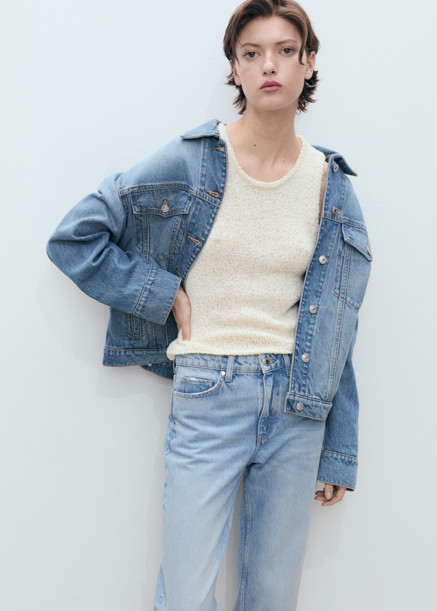 Mid-rise straight jeans