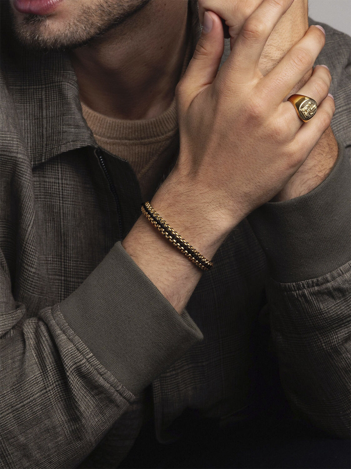 Men's Black Woven 8mm Box Chain Bracelet in Gold