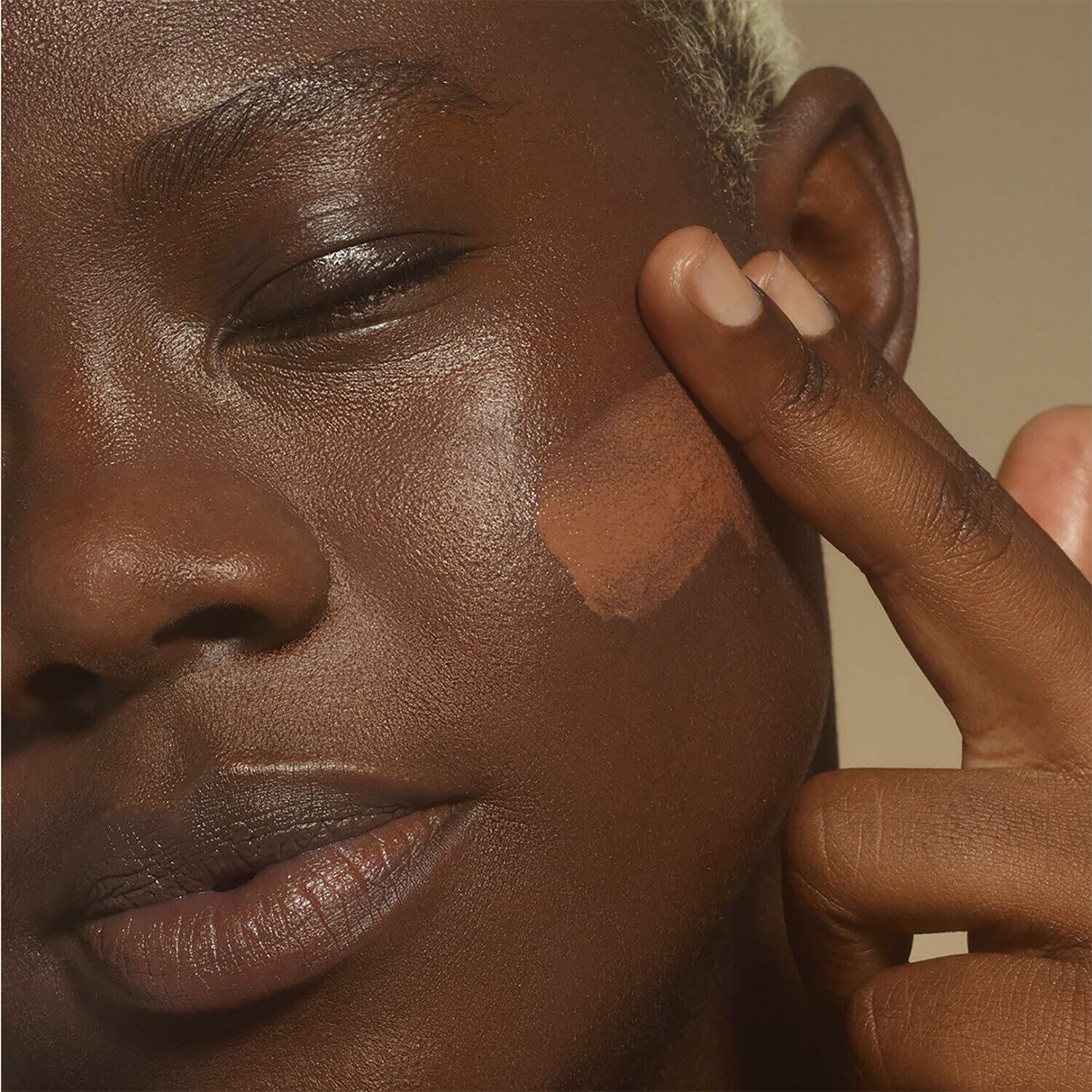 Nudescreen Daily Mineral Veil Spf 30 - Foundation Sunscreen