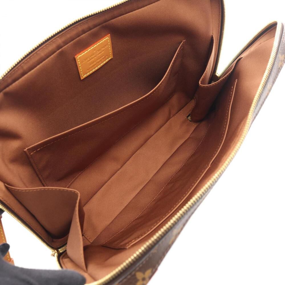 Louis Vuitton Messenger