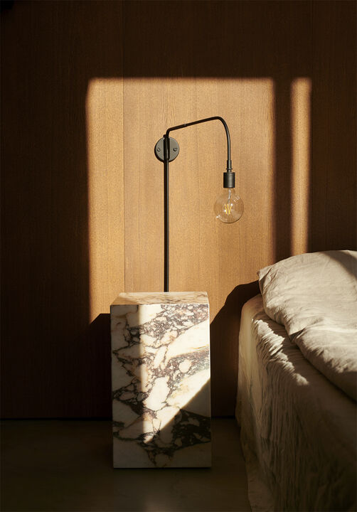 Plinth Tall, Calacatta Viola