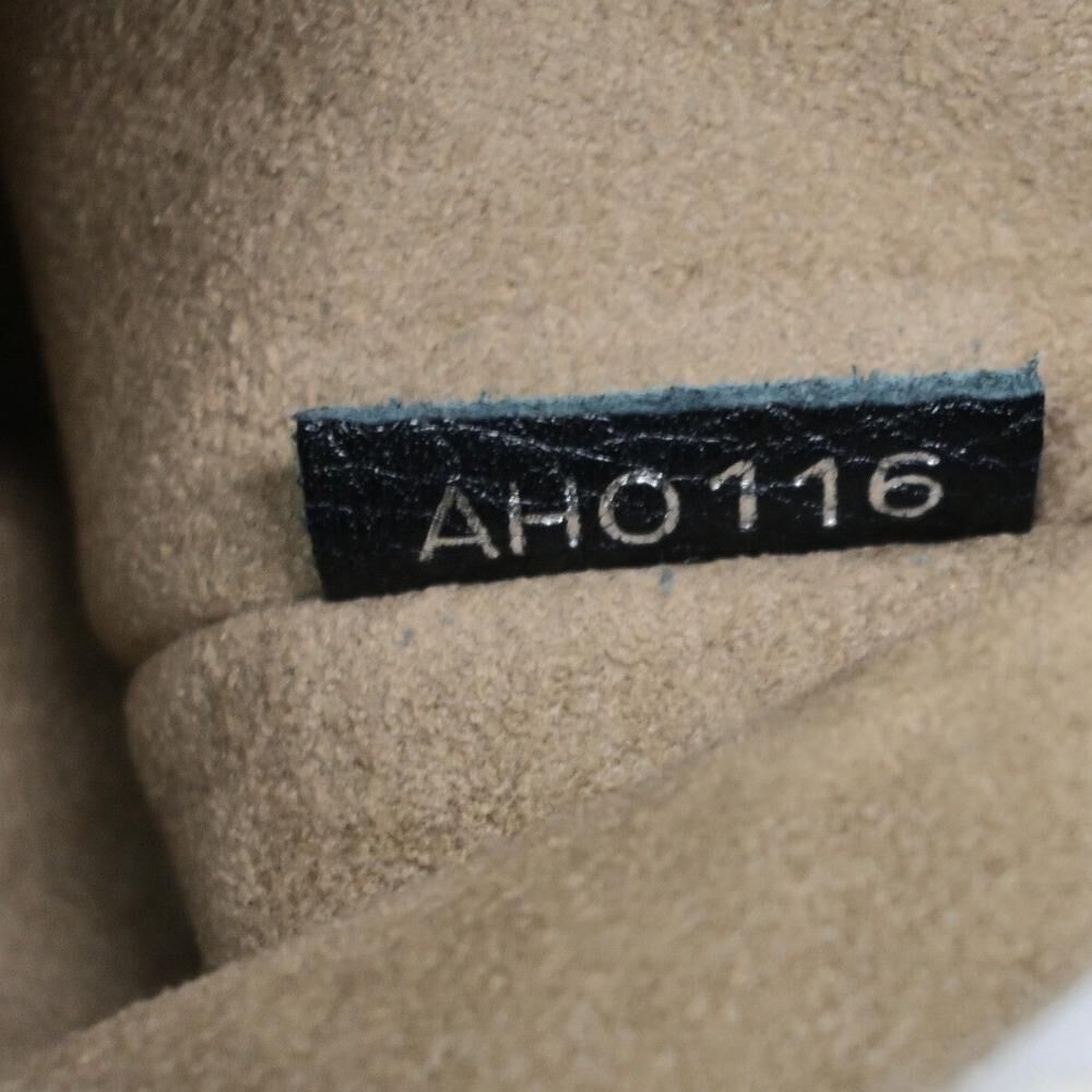 Louis Vuitton Mahina