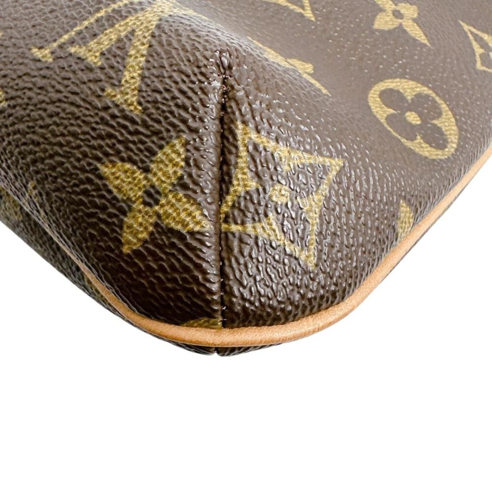 Louis Vuitton Shoulder Bags