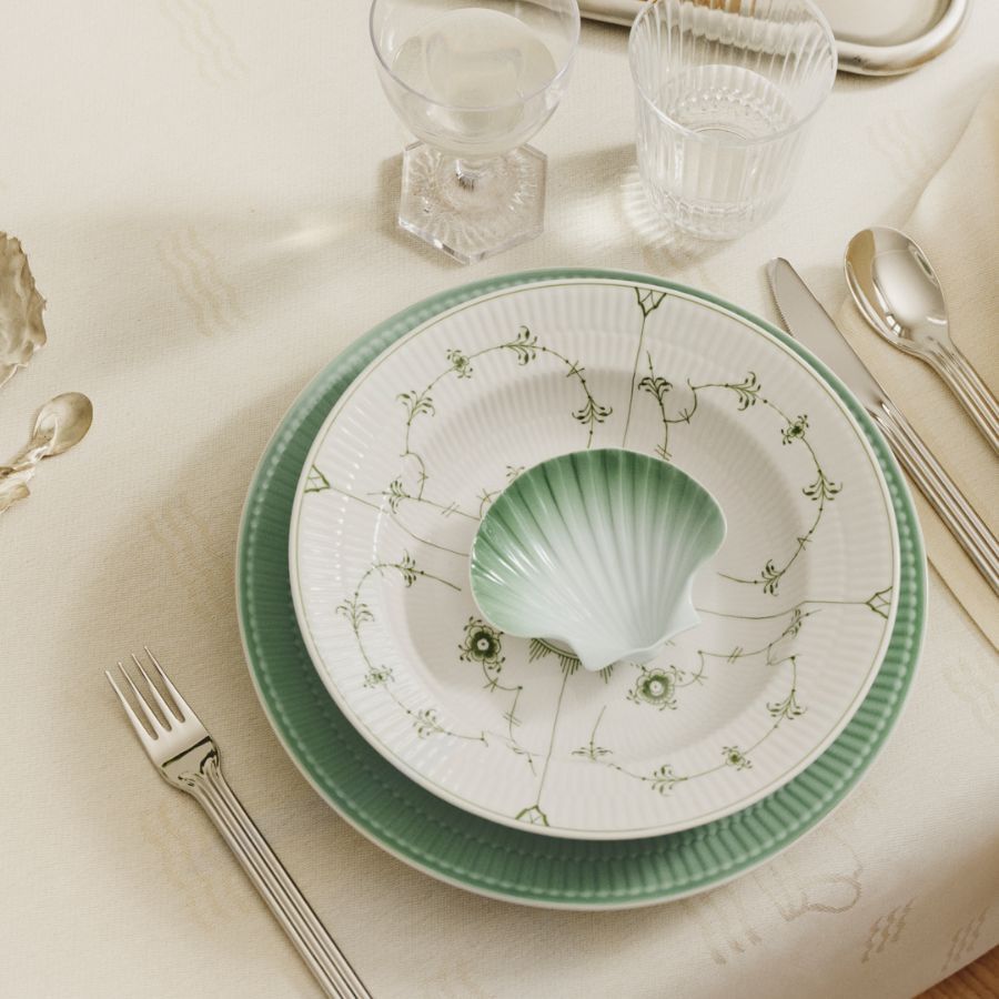Green Fluted Pl Deep Plate 23cm