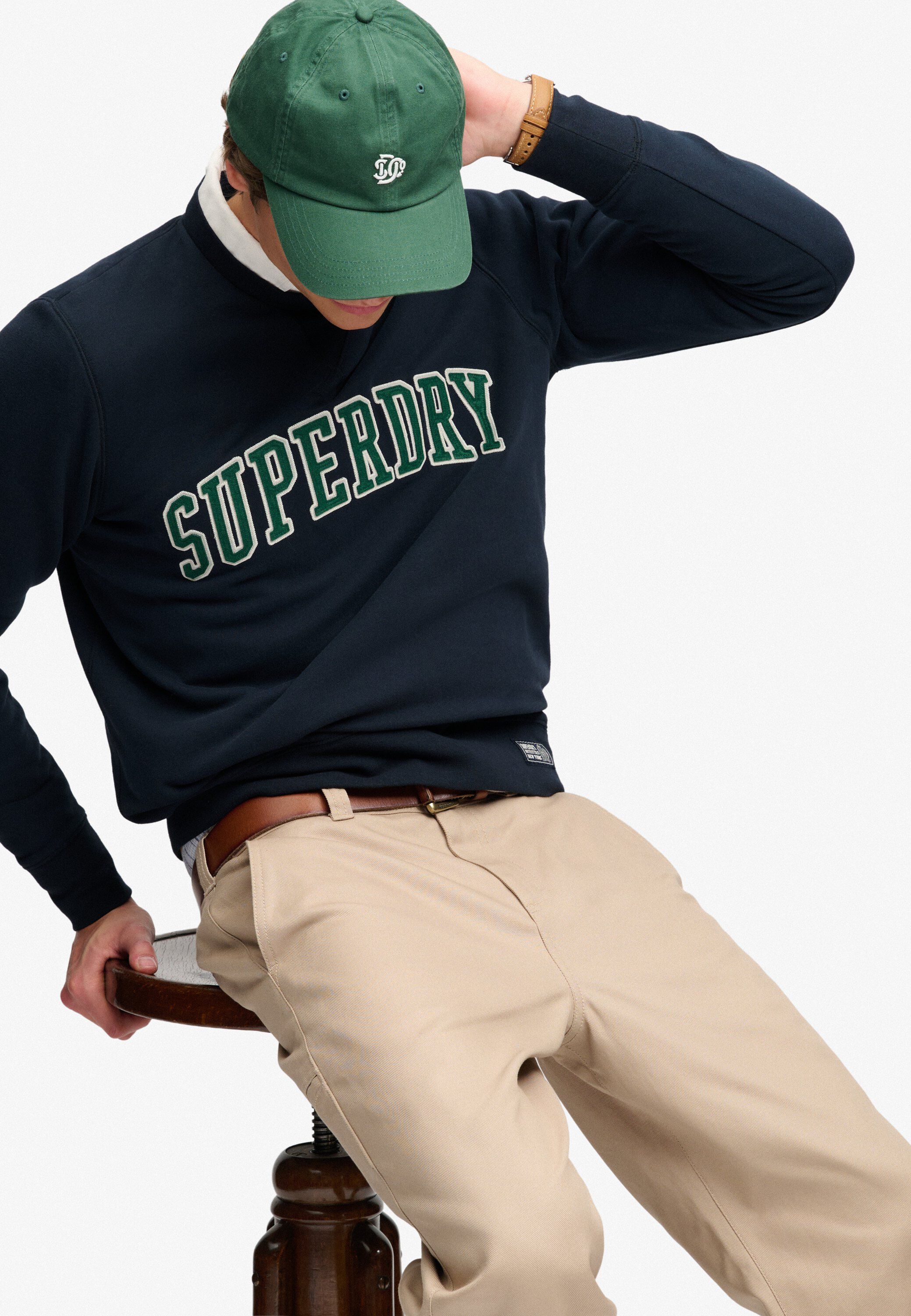 ATHLETIC APPLIQUE RELAXED CREW