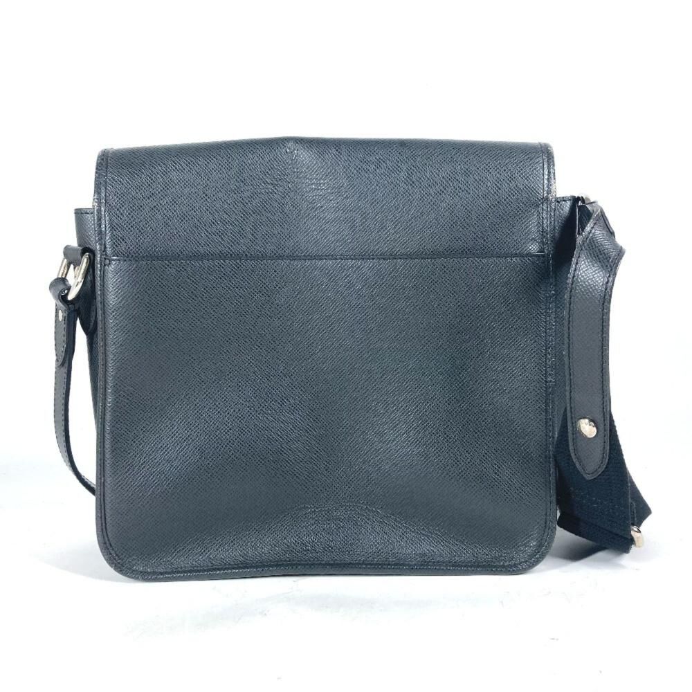 Louis Vuitton Messenger