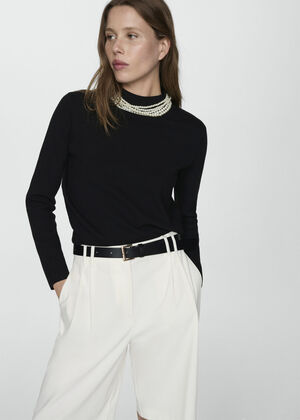 High collar sweater