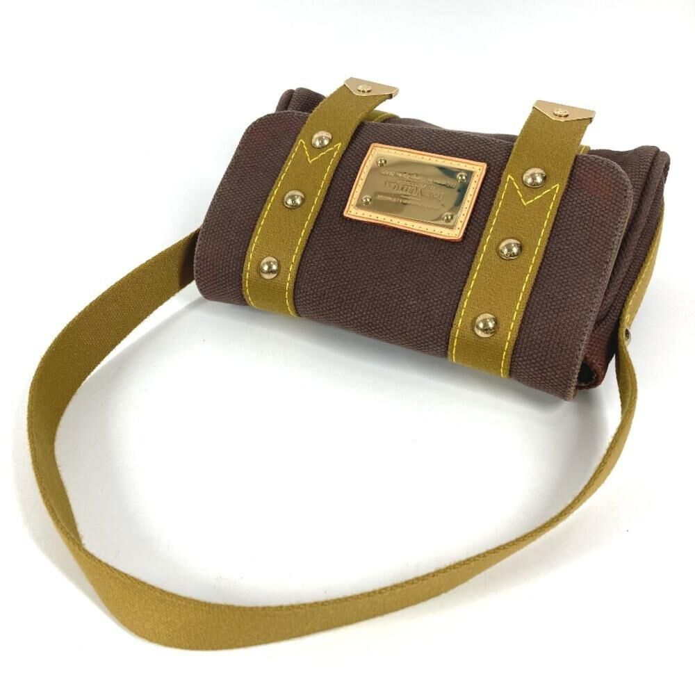 Louis Vuitton Shoulder Bags