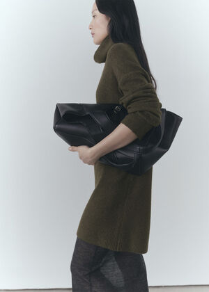 Short turtleneck knitted dress