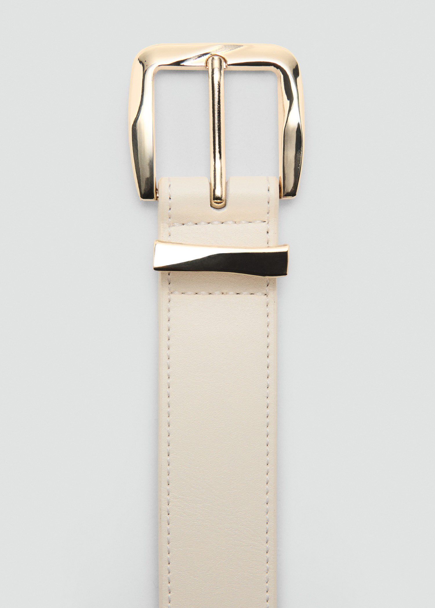 Embossed buckle belt