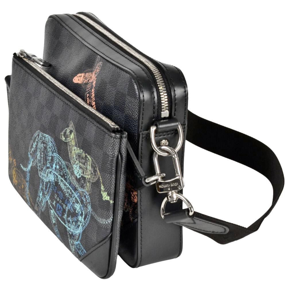 Louis Vuitton Shoulder Bags