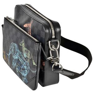 Louis Vuitton Shoulder Bags