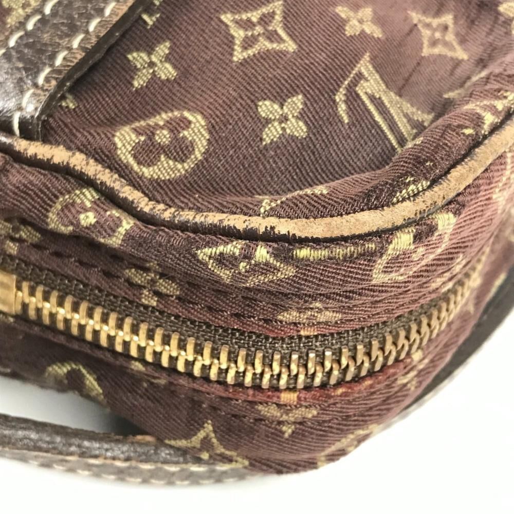 Louis Vuitton Shoulder Bags