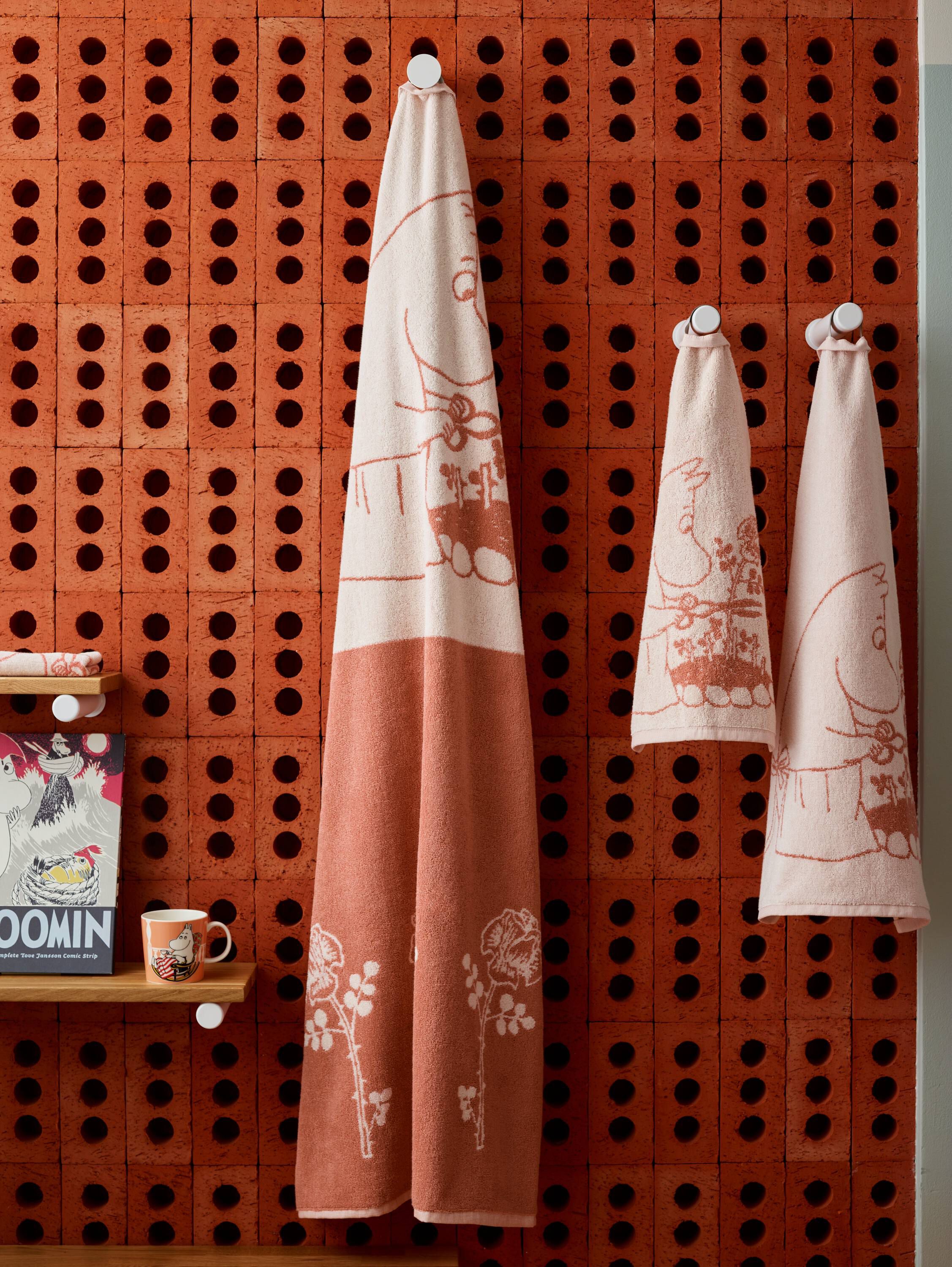 Moomin h. tw 30x50 Moominmamma beige GOTS