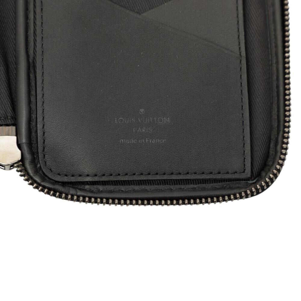 Louis Vuitton Pouch