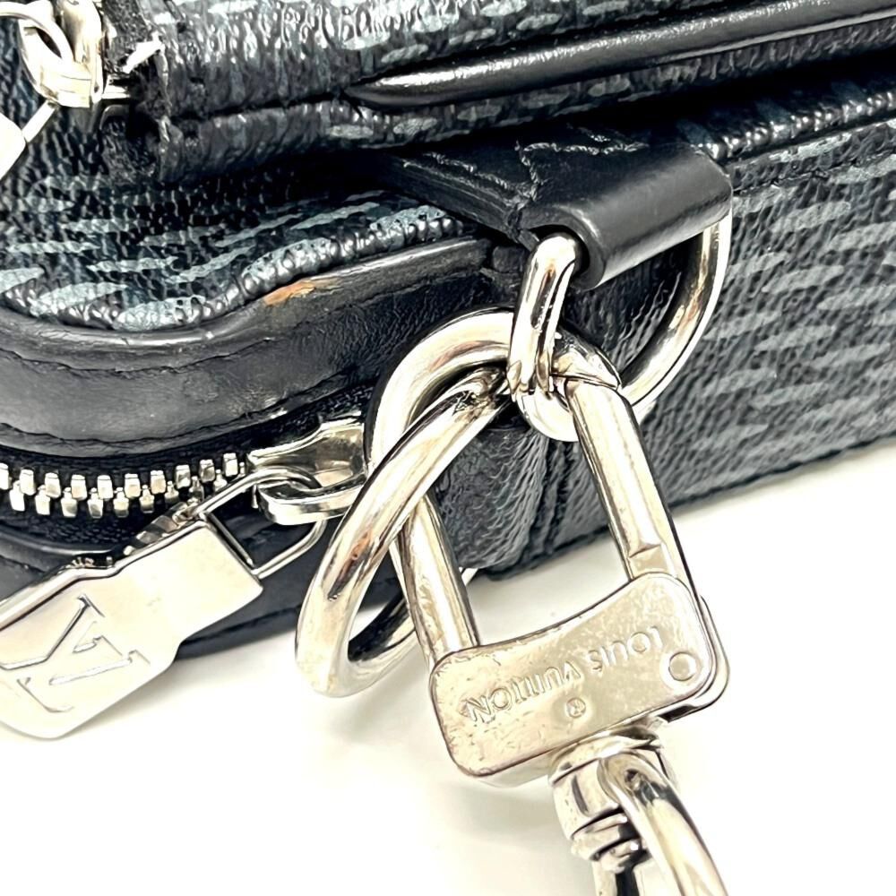 Louis Vuitton Shoulder Bags