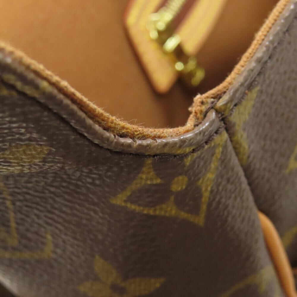 Louis Vuitton Shoulder Bags