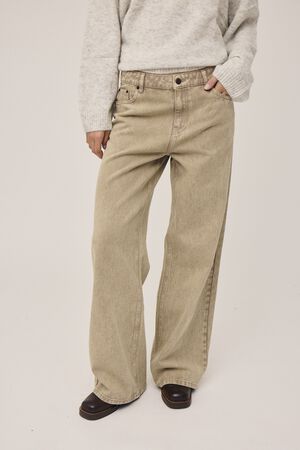 Emma M123 Wide