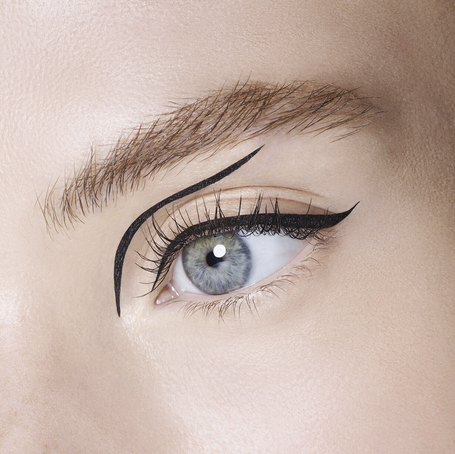 Aqua Resist Graphic Pen - Eyeliner