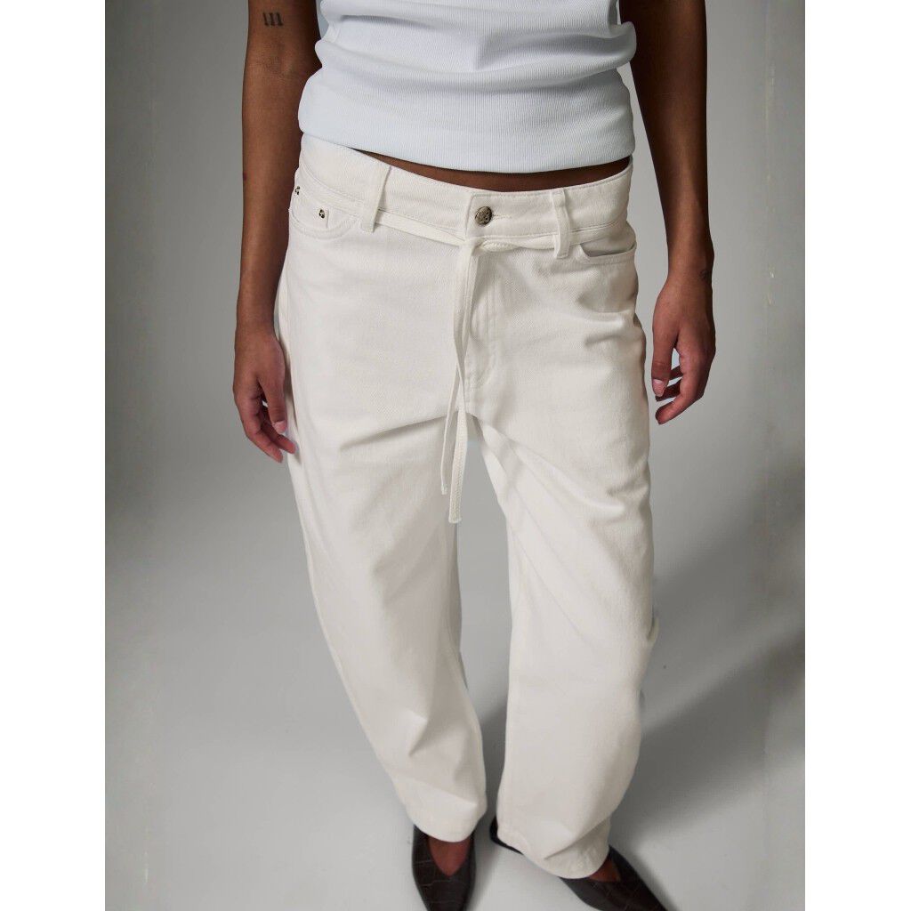 Blaire - Soft White Denim