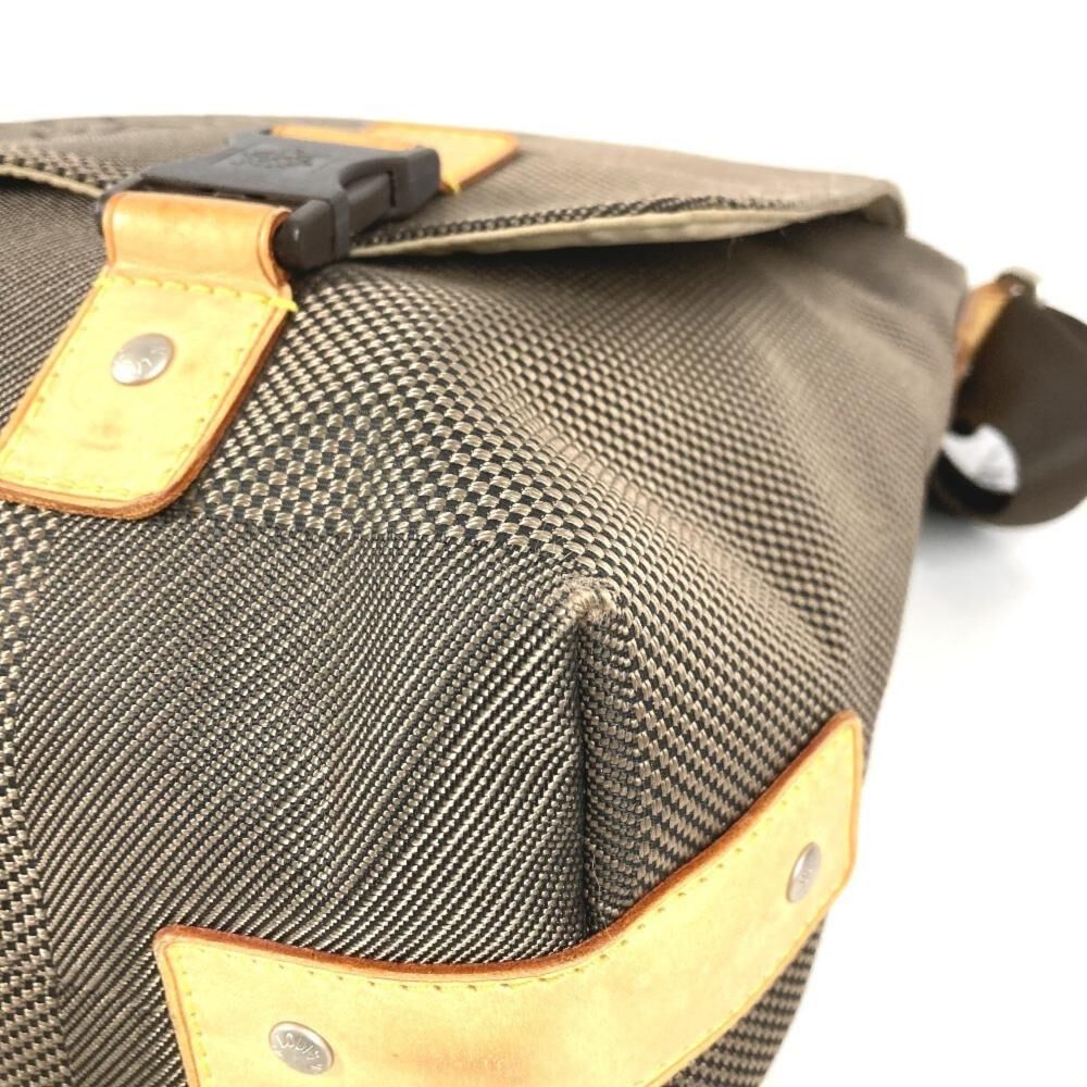 Louis Vuitton Messenger