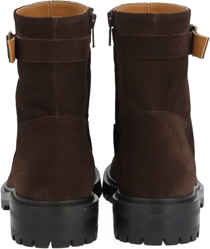 St&oslash;vle med dekorativ s&oslash;lv sp&aelig;ndedet