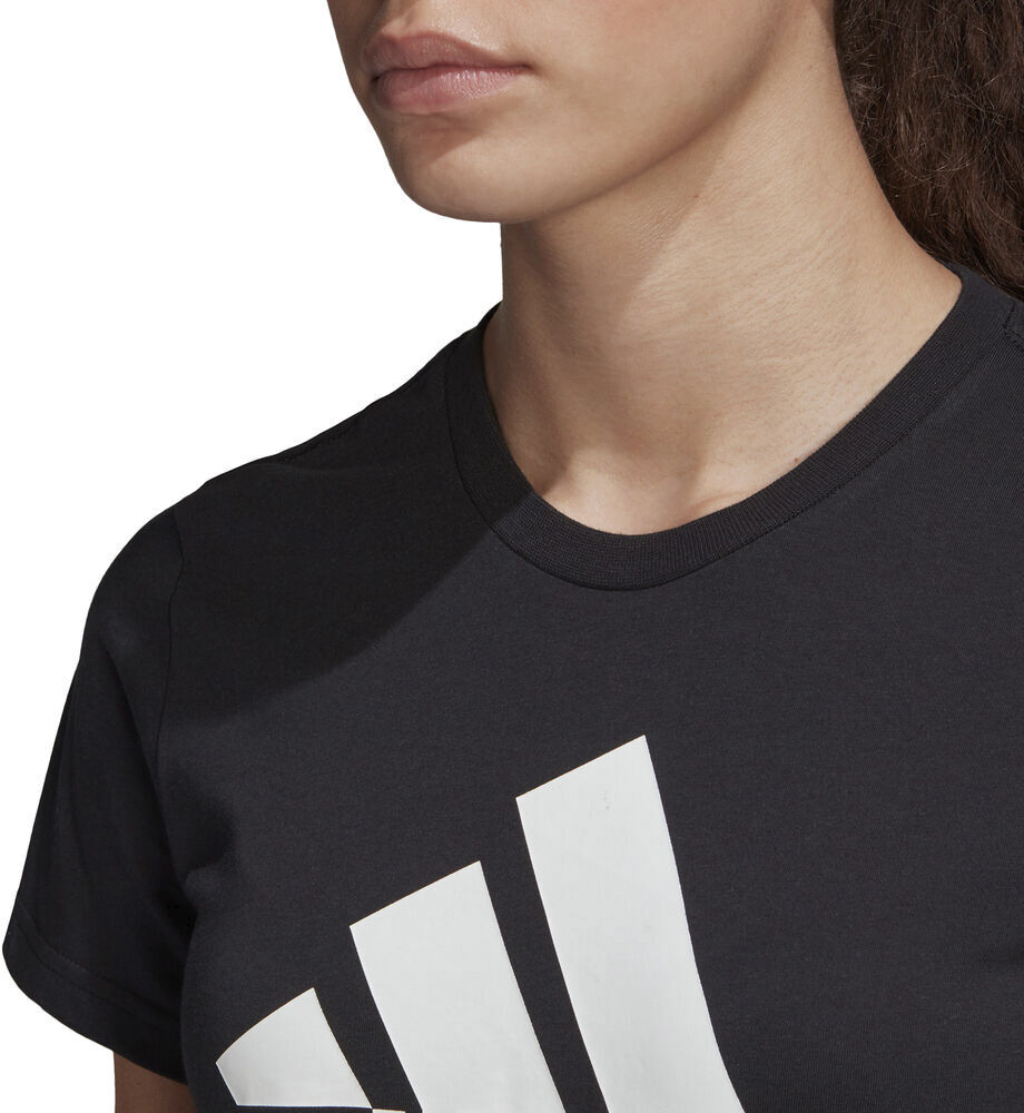 Must Haves Badge of Sport T-shirt