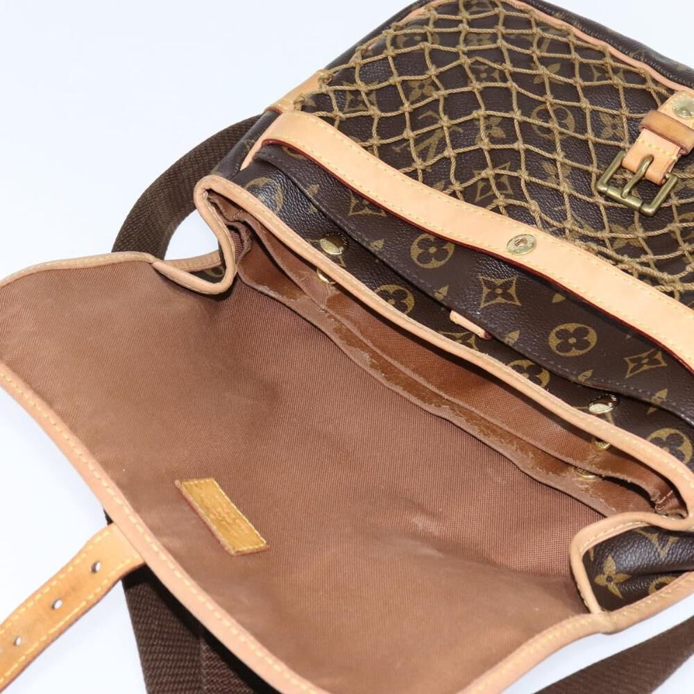 Louis Vuitton Saumur